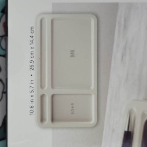 Wireless Charging Desktop Organizer - Picture 5 of 7